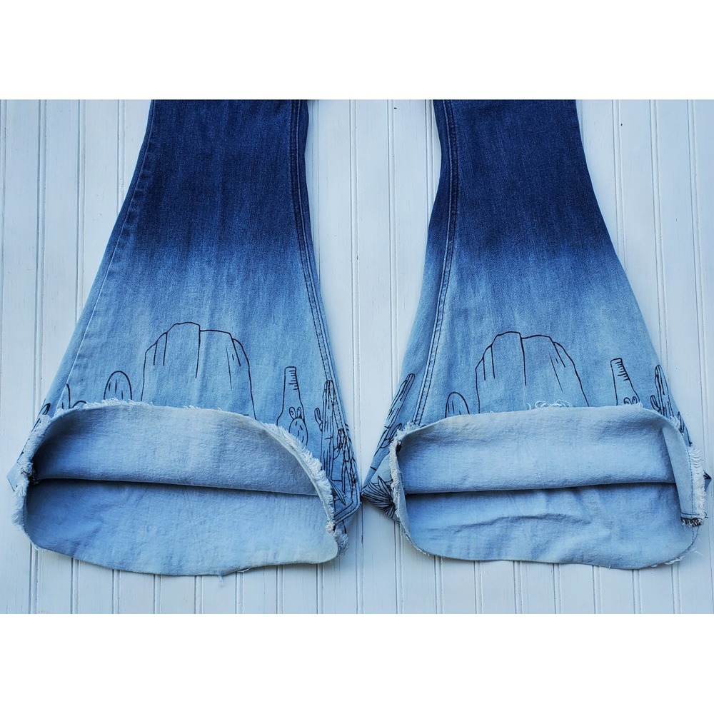 Rock & Roll Denim Ombre Desert Bell Bottom Flare Jeans Blue Cacti Cabin 29x31 - Picture 2 of 10